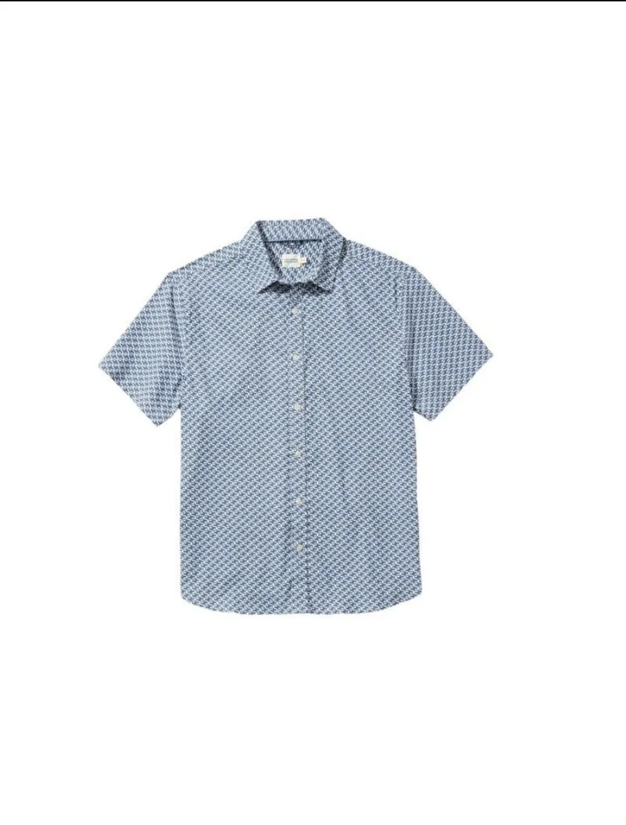 Fair Harbor Short-Sleeve Windward Shirt in Navy Geo