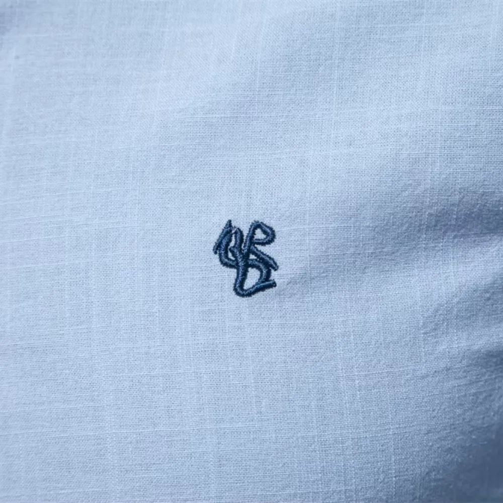 Men's Casual Shirt with Stand-up Collar with Button Closure and Embroidery | Perfect for All Seasons